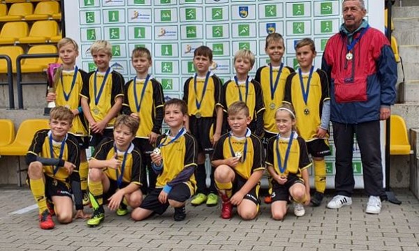 Futbolas. Kazlų Rūdos sporto centro U-10 futbolininkai triumfavo Pietų Lietuvos futbolo pirmenybėse