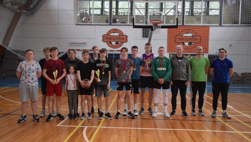 Paaiškėjo geriausiai krepšinį žaidžiantys Kazlų Rūdos savivaldybės vyresnių klasių moksleiviai